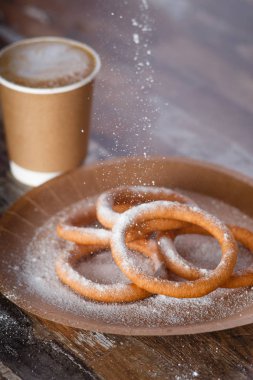 Kahve ile tatlı çörek