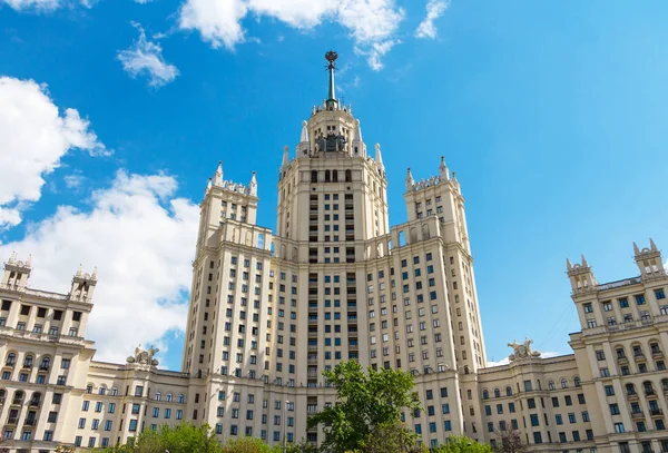 Highrise appartment building — Stock Photo, Image