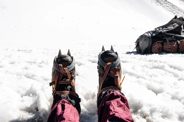 Dikişsiz borular ile trekking Ayakkabı — Stok fotoğraf