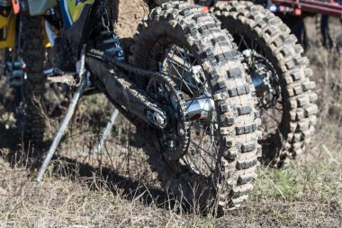 Dirt Bike yakından görmek.