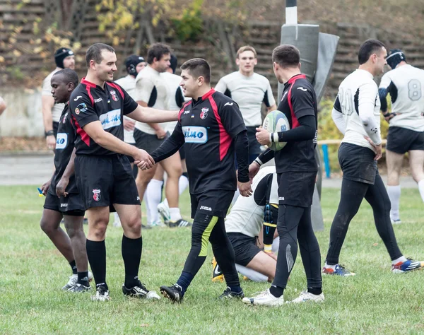 Les joueurs de rugby en action — Photo