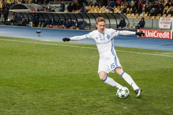 Ligue des Champions match de football Dynamo Kiev Besiktas, décembre — Photo