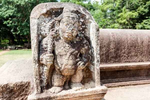 Socha strážce, Anuradhapura, Srí Lanka. — Stock fotografie