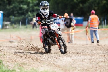 Aşırı spor motosiklet, motokros rekabet