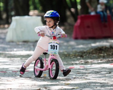 Bisiklet Yarışması'nda genç motorcu