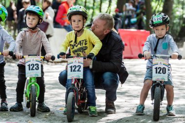 Bisiklet Yarışması'nda genç motorcu