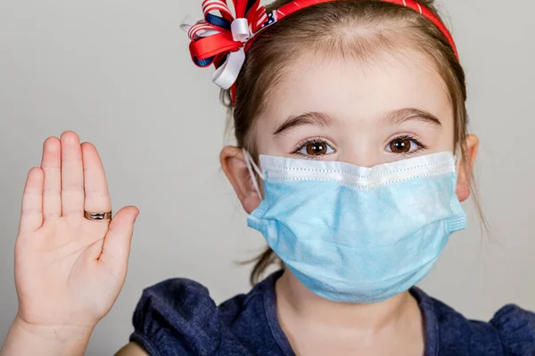 Petite Fille Masque Tissu Protéger Contre Coronavirus Covid Enfant Avec — Photo