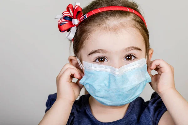 Petite Fille Masque Tissu Protéger Contre Coronavirus Covid Enfant Avec — Photo