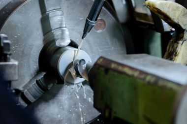 iş yerinde delme makinesi