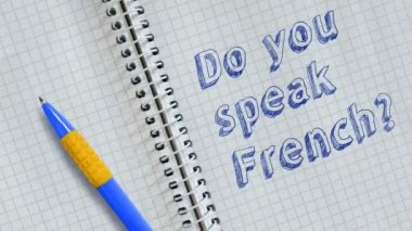 Fransızca konuşabiliyor musun? Defter sayfasına elle yazılmış metin ve canlandırma.