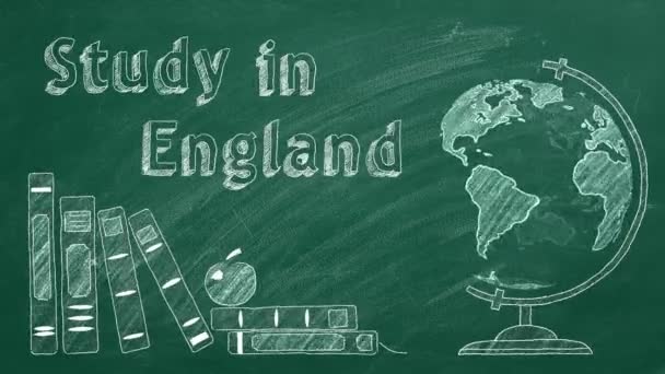 Study England イギリスで学ぶ と書かれた回転する地球と学校の本は黒板にチョークで描かれています 留学の概念 — ストック動画