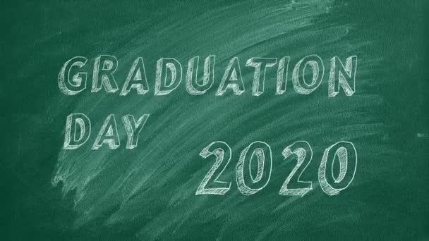 Σχέδιο Χεριών Και Κινούμενο Κείμενο Ημέρα Αποφοίτησης 2020 Πράσινο Μαυροπίνακα — Αρχείο Βίντεο