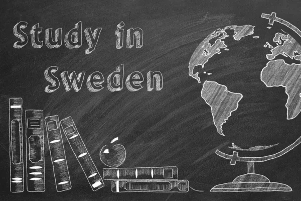 Písmena Studium Švédsku Zeměkoule Školní Knihy Jsou Kresleny Křídou Tabuli — Stock fotografie