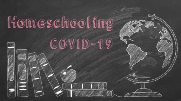 Schriftzug Homeschooling Covid Rotierende Weltkugel Und Schulbücher Werden Mit Kreide — Stockvideo