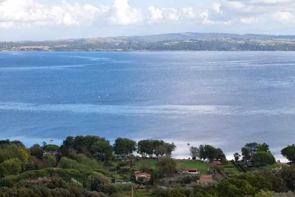 Bracciano sjön Italien — Stockfoto