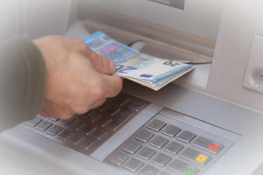 Atm parayı