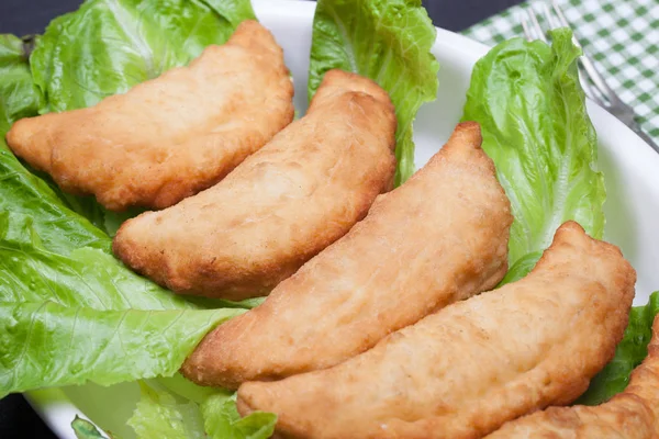 Panzerotti frit plat italien — Photo