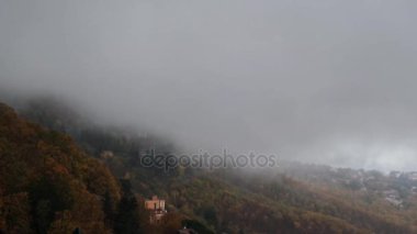 Ağır kara bulutlar