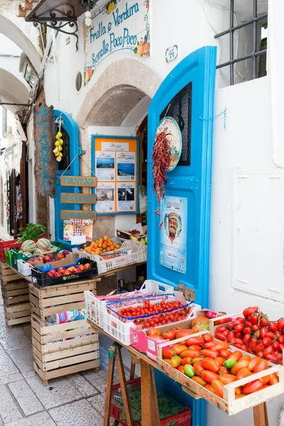 Fruit en groenten winkel Sperlonga — Stockfoto