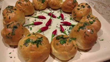 Taze Çörekler Taç