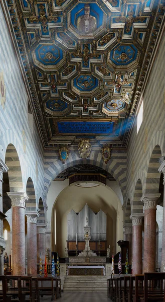 Interieur van de kathedraal van Volterra — Stockfoto