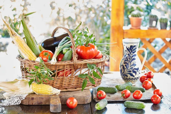 Basket With Fresh Vegetables — Stock Photo, Image