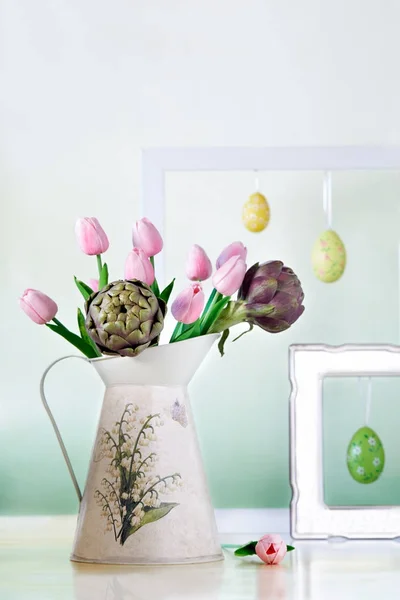Pitcher With Tulips And Artichokes — Stock Photo, Image