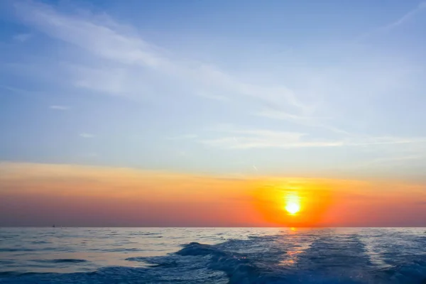 Segeln nach unten — Stockfoto