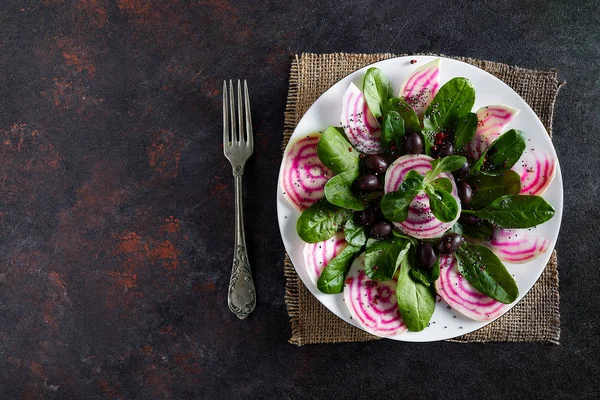 Beet From Root To Leaf — Stock Photo, Image