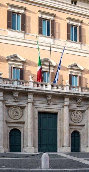 Montecitorio paláci v Římě — Stock fotografie