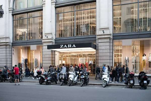 Zara Store Em Roma — Fotografia de Stock