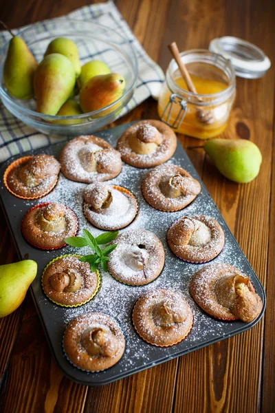 Muffin dolci con pere — Foto Stock