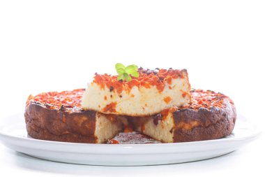 içinde kabak parçaları ile lor puding