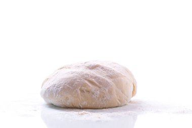 ahşap bir oklava ile hamur mayaları