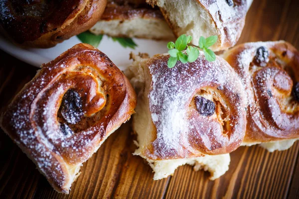 Çekirdekli kuru üzüm tatlı rulolar