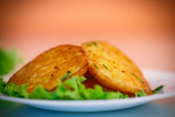 Panquecas de batata frita com endro — Fotografia de Stock