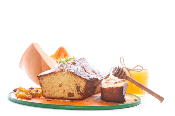 Pumpkin muffins with honey and raisins — Stock Photo, Image