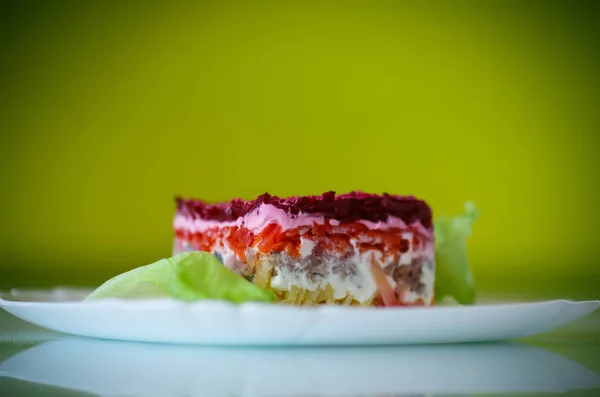 Salade de hareng et légumes bouillis — Photo