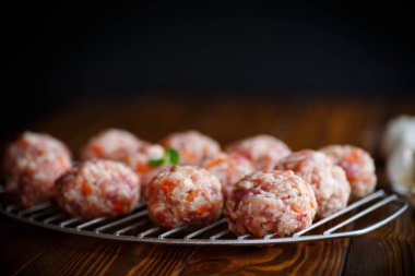 havuç ile karışık et çiğ köfte