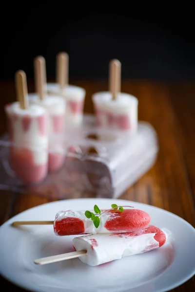 Fruit ice cream — Stock Photo, Image