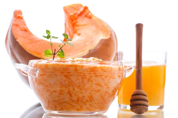 Gekookte pompoen met rijst en honing — Stockfoto