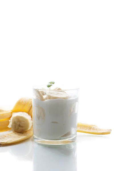 Joghurt banánnal — Stock Fotó