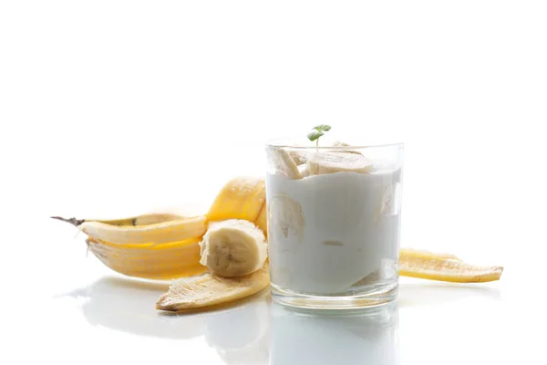 Yogurt con plátanos —  Fotos de Stock