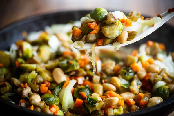 브뤼셀 새싹 구이 야채와 콩 — 스톡 사진