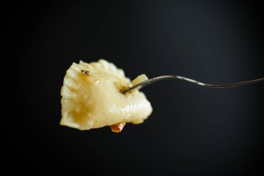 Doldurma patates haşlanmış mantı