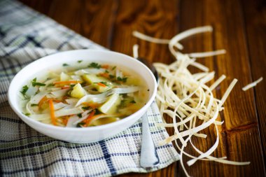 ev yapımı erişte ile tavuk çorbası