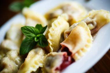 Kiraz ile tatlı köfte