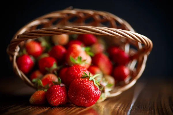Zralé červené jahody — Stock fotografie