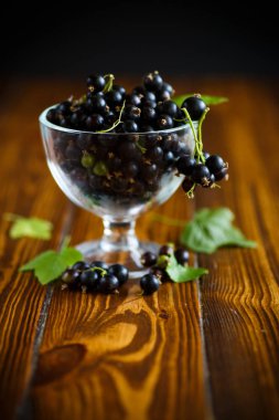 Cam kasede siyah frenk üzümü.