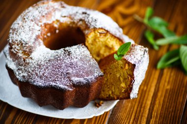 Tatlı büyük bal pasta